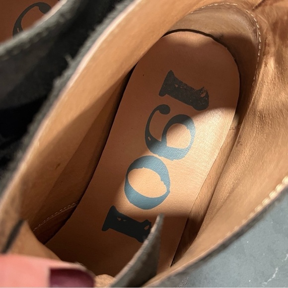 1901 Canyon chukka boots sz 12 gray suede red laces - Picture 9 of 15